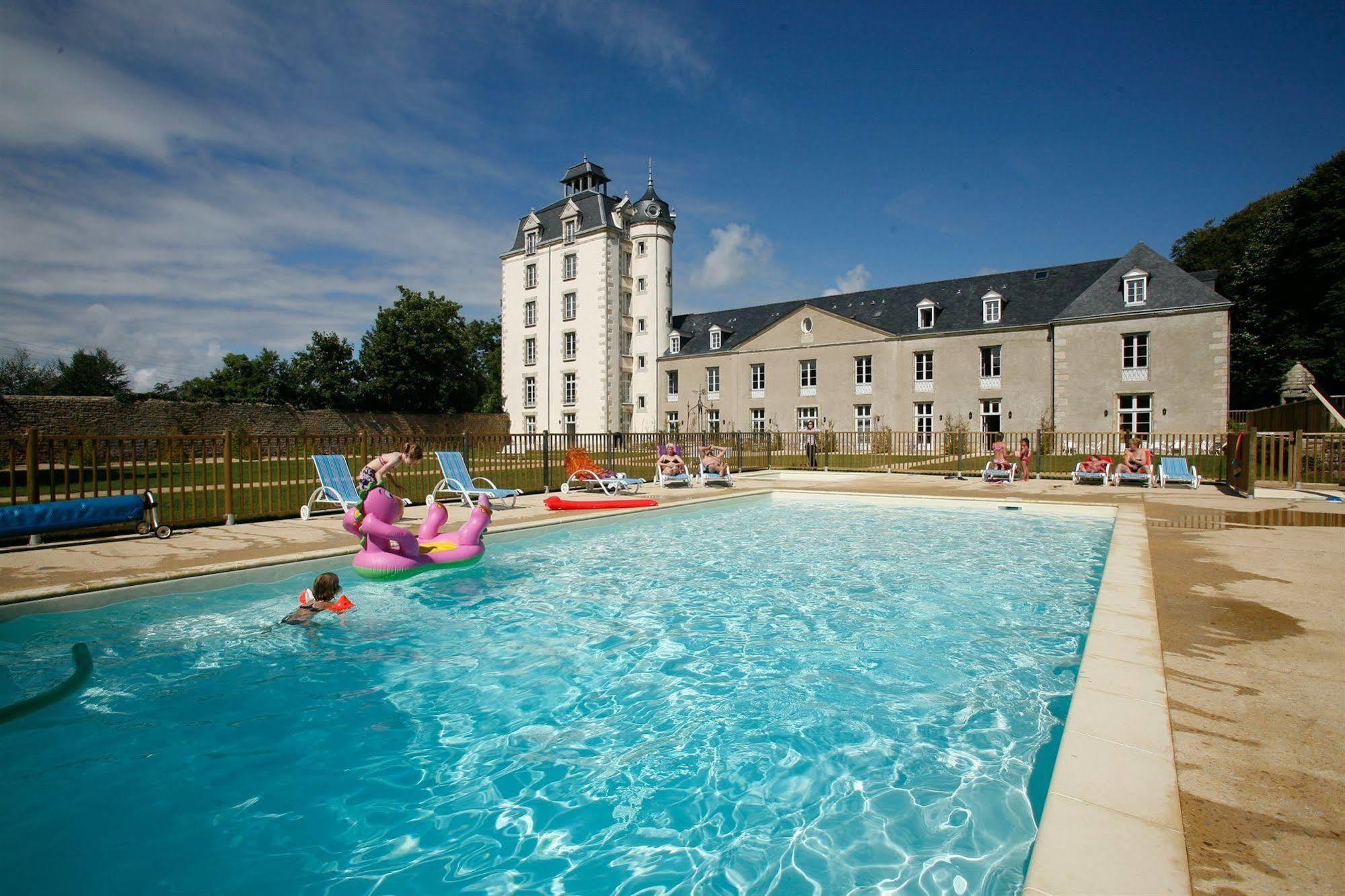 ארדבן Residence Prestige Odalys Le Chateau De Keraveon מראה חיצוני תמונה